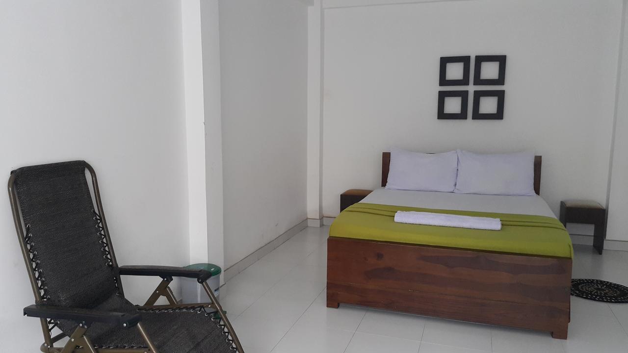 City Capital Hostel Анурадхапура Экстерьер фото